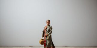 The Evolution of Traditional Fashion in Modern Society: A Global Perspective The Evolution of Traditional Fashion in Modern Society: A Worldwide View